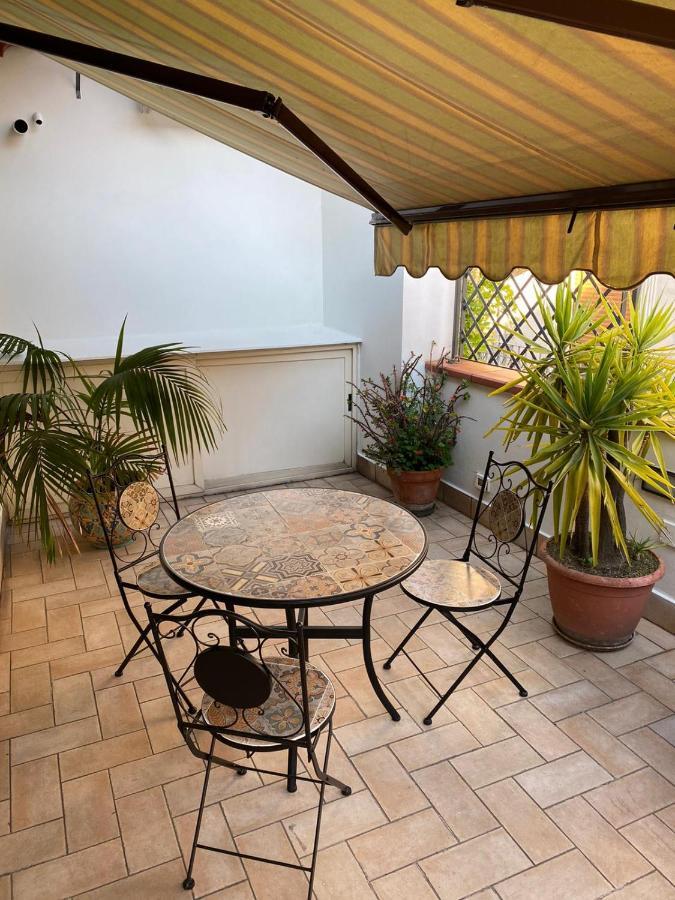 Nonna Laura Bed & Breakfast Pompei Bagian luar foto